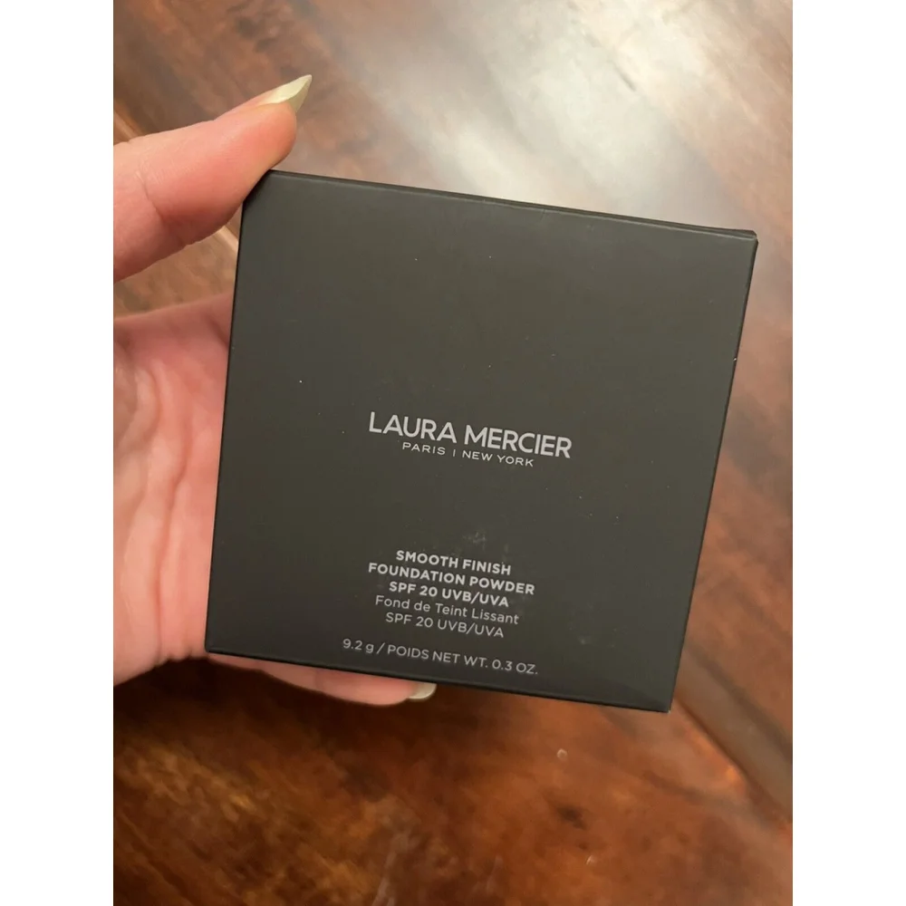 LAURA MERCIER Smooth Finish Foundation Powder SPF 20 Shade 4C1 13 Full Sz NIB